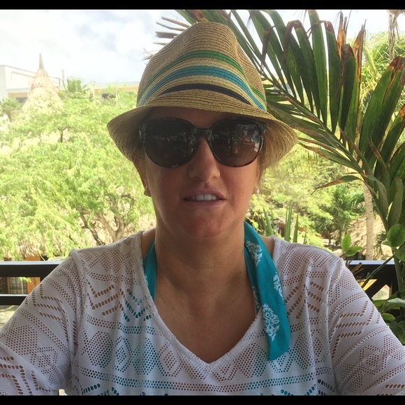 Meet your Posher, Kimberly - Picture 1 of 1